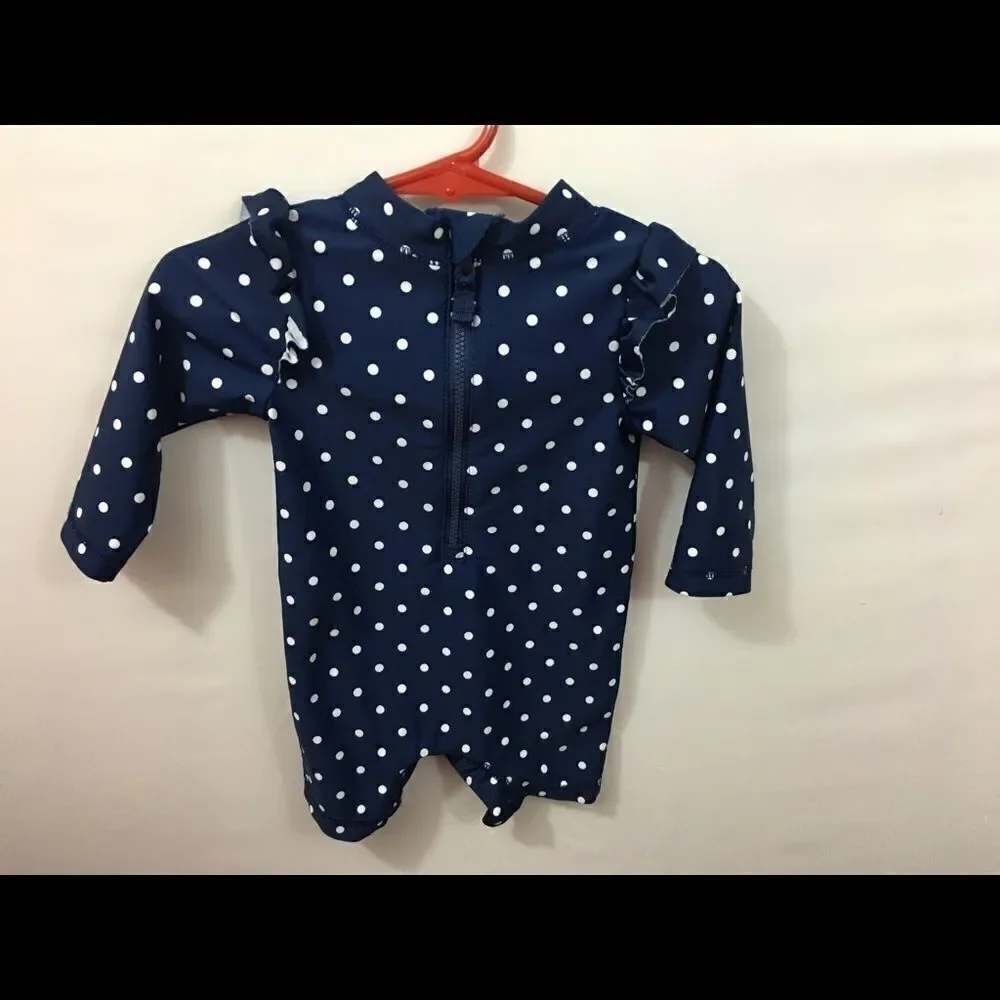 Carter’s Polka Dotted with Appliqué of Strawberry Romper 6m